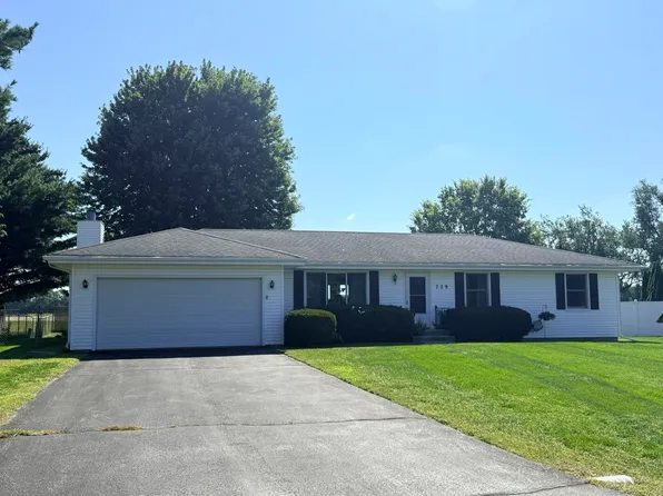 729 Ellis Ct, Rockton, IL 61072