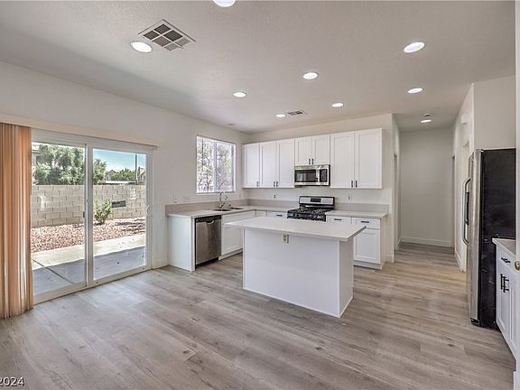 4th image of 8040 Jeannie Marie Ct