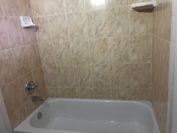 5th image of 1516 Tampa St APT 4