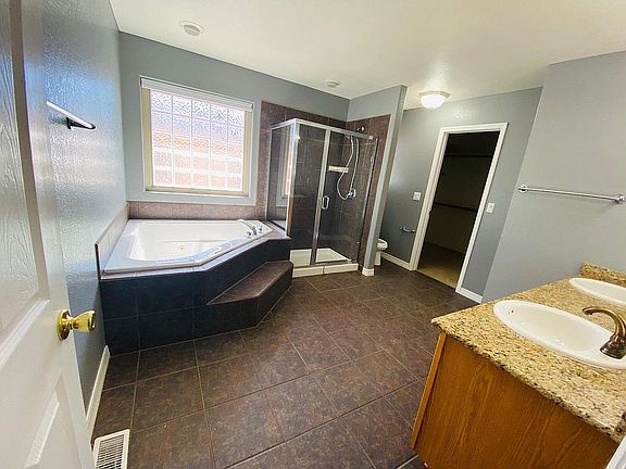 5th image of 5617 Terracina Pl