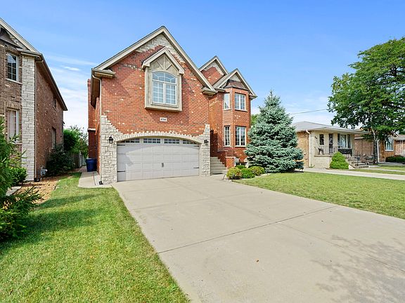 3rd image of 6746 W 89th Place Oak