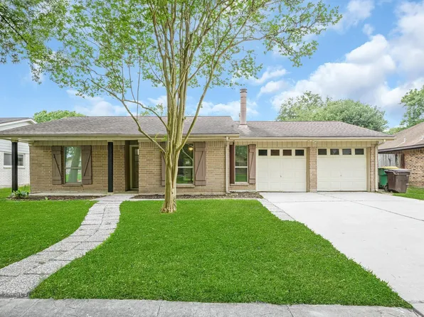 4518 N Heron Dr, Seabrook, TX 77586