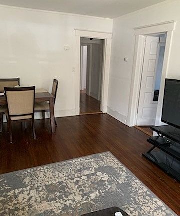 3rd image of 27 N Bayles Ave Floor 1