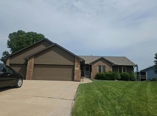 1605 N Nickelton Cir, Wichita, KS 67235