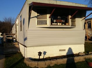 2421 Chestnut St, Sycamore, IL 60178