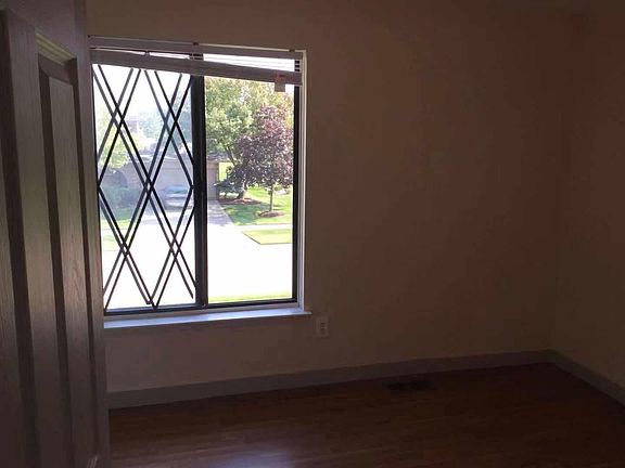 5th image of 1631 Willard Dr