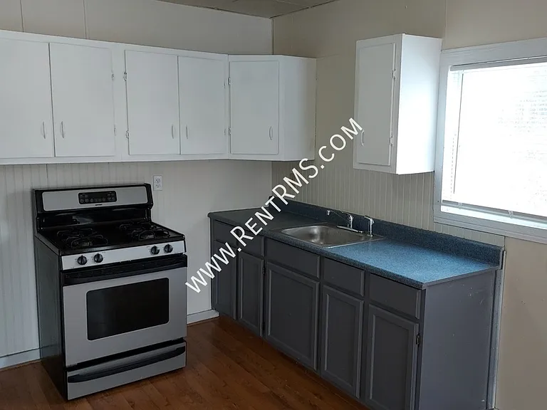2600 SW Clay St #4 — Photo 6