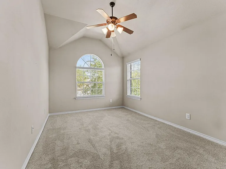 20698 Oakhurst Meadows Dr — Photo 29