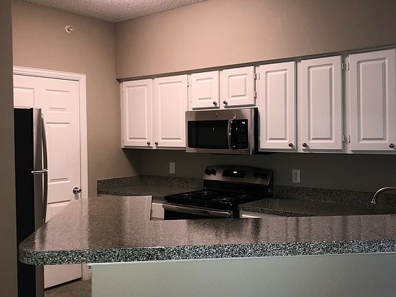 2nd image of 1315 Riverchase Dr APT 511