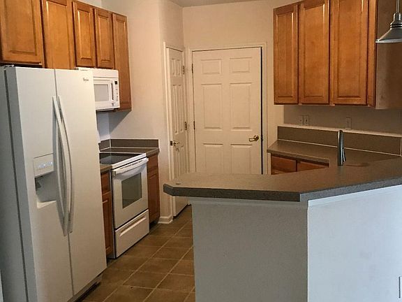 3rd image of 785-1 Oakleaf Plantation Pkwy #513