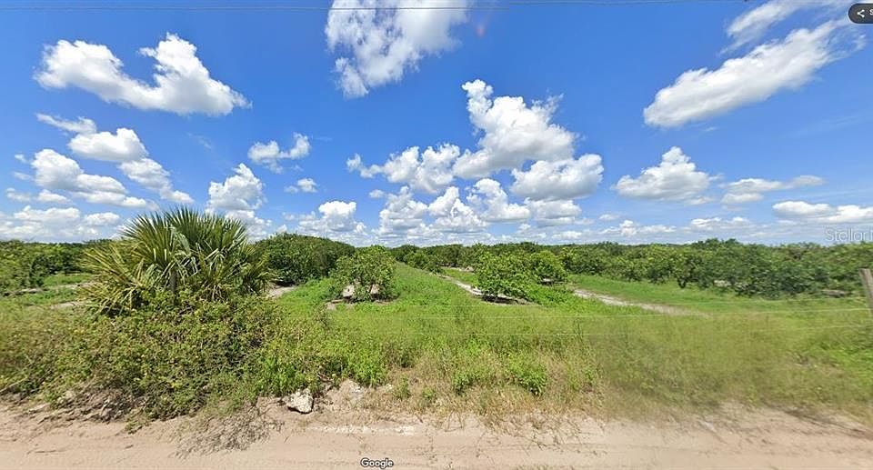 2nd image of Holopaw Groves Rd