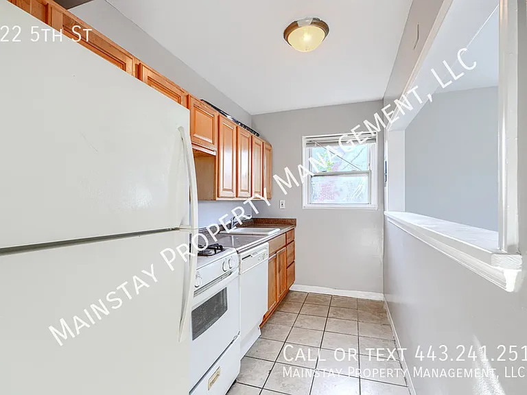 922 5th St — Photo 8