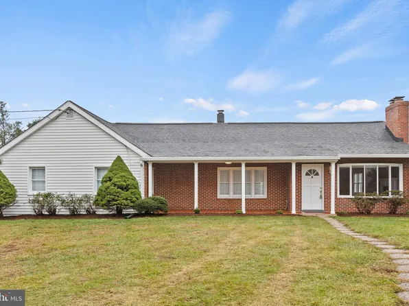 23 S River Clubhouse Rd, Harwood, MD 20776