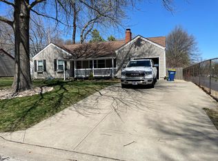 6004 W 56th St, Mission, KS 66202