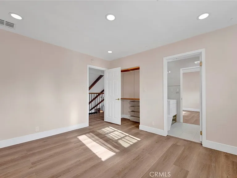 1432 N Catalina St — Photo 30