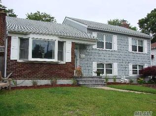 2965 Jerusalem Ave, Wantagh, NY 11793