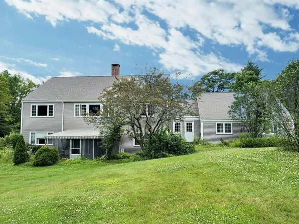 71 Hilltop Place, New London, NH 03257