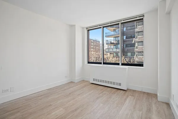 Rented by Douglas Elliman | media 22