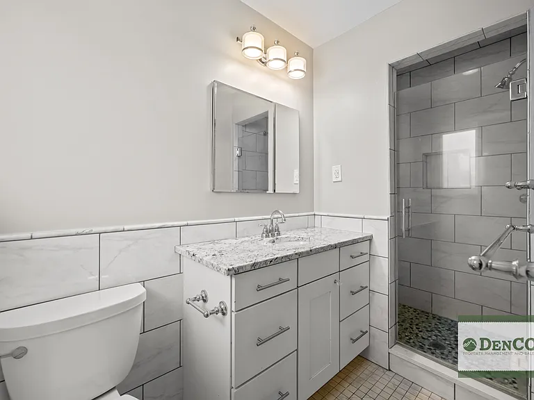 1659 S Kearney St — Photo 11