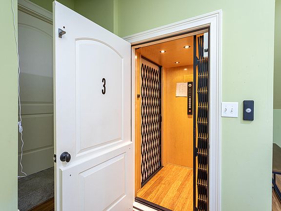 2nd image of 7001 Barham Hollow Dr