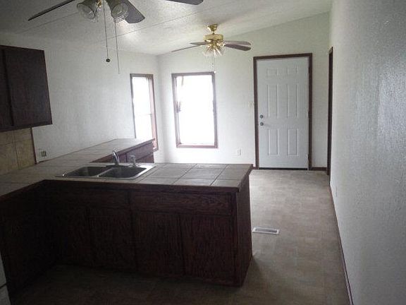 5th image of 8122 Oak Ln