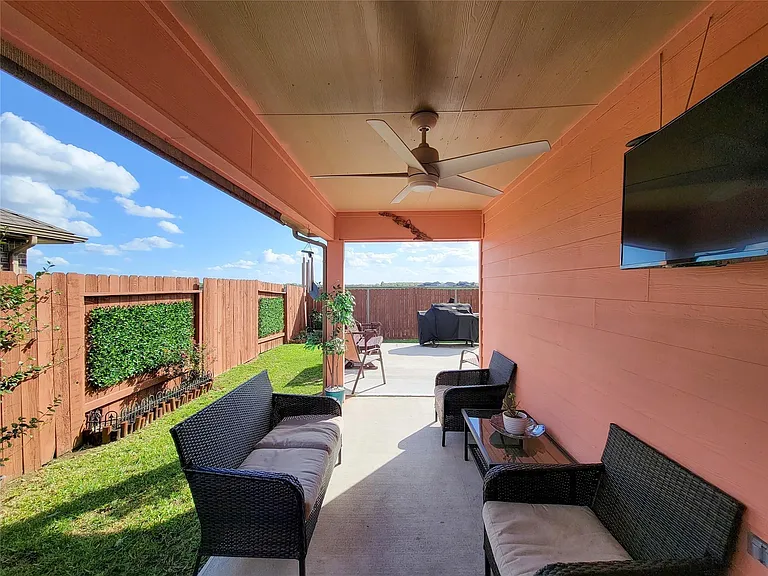 610 Autumn Flats Way — Photo 2