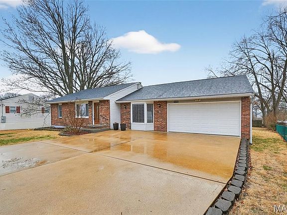 2nd image of 4632 Ringer Rd