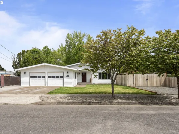 10275 SW Winter Ln, Beaverton, OR 97008