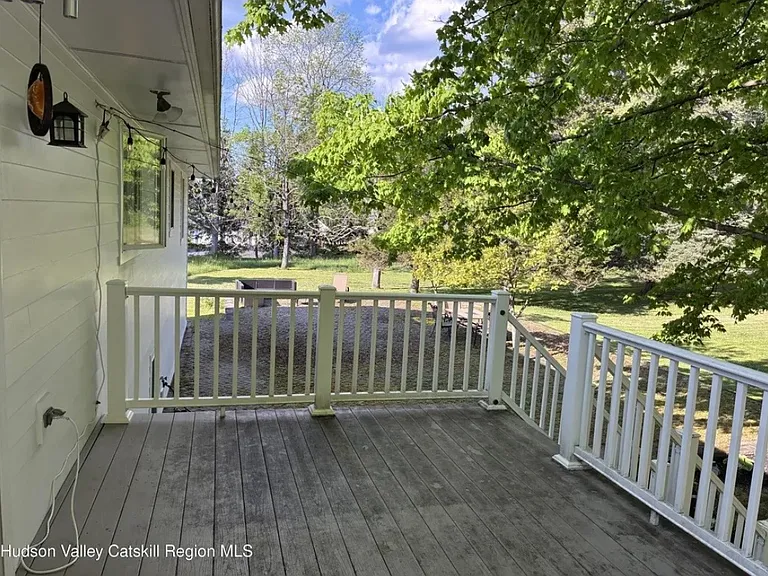 50 Pleasantview Dr — Photo 25