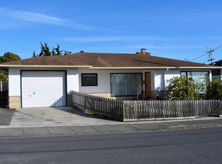 921 11th St, Fortuna, CA 95540