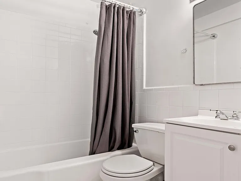 220 Madison Ave #3L — Photo 5