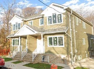 42 Harris Ln, Staten Island, NY 10309