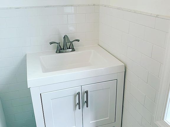 5th image of 5037 Springfield Ave Floor 2