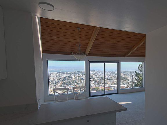 5th image of 425 Burnett Ave #Penthouse
