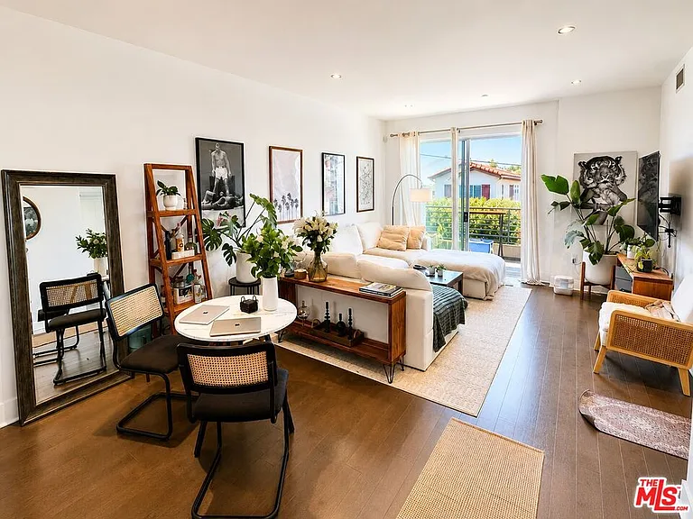 7857 W Manchester Ave #Penthouse 6 — Photo 14