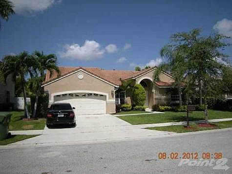 2nd image of 815 Verona Lake Dr