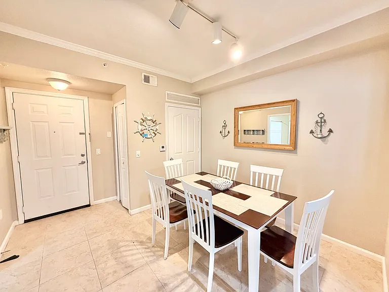 12960 Positano Cir #303 — Photo 3