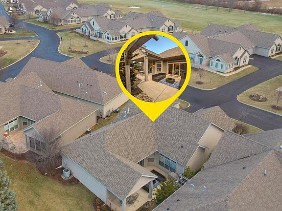 4th image of 2696 Chateau Dr #38C