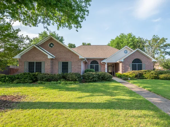 104 Gardenia Dr, Starkville, MS 39759