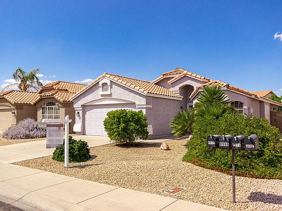 3rd image of 8968 W Tierra Buena Ln