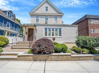 7833 67th Rd, Middle Village, NY 11379