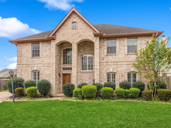 4318 Raintree Ct, Pasadena, TX 77505