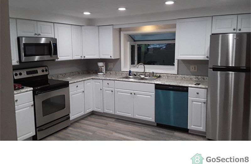1st image of 1191 Iris Dr