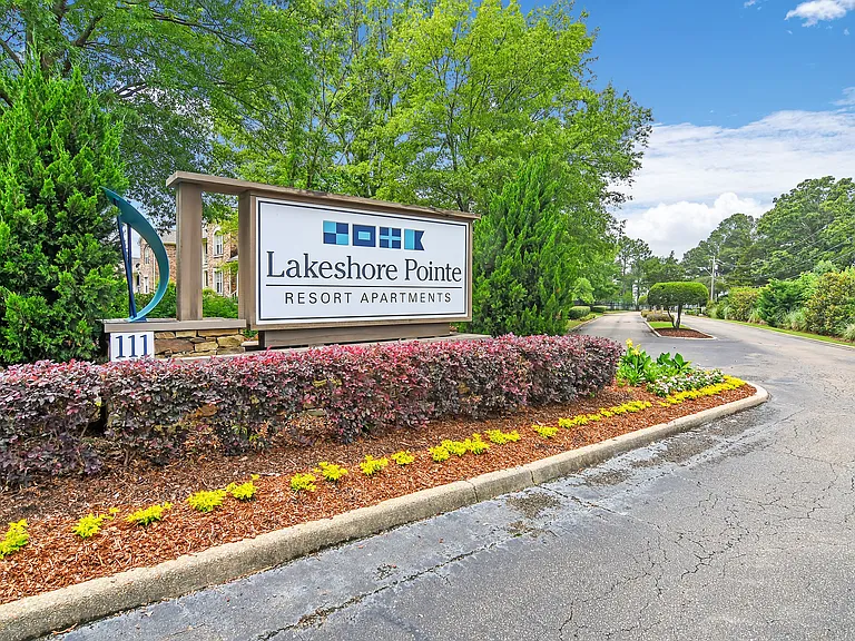Lakeshore Pointe Apartment Homes — Photo 35