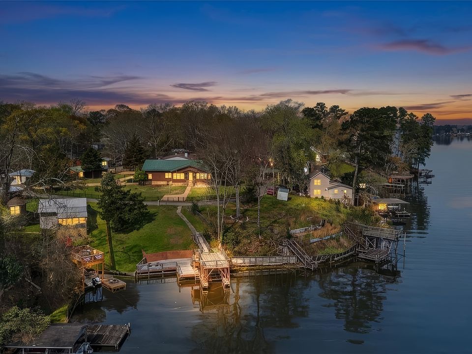 1st image of 813 Lake Region Cir