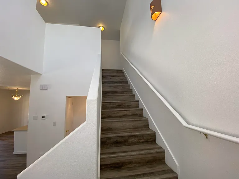 1412 Stone Canyon Rd NE — Photo 21