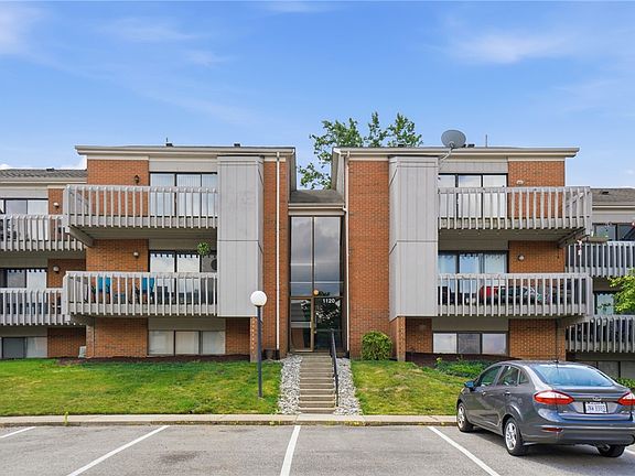 2nd image of 1120 Eagle Feather Cir APT C