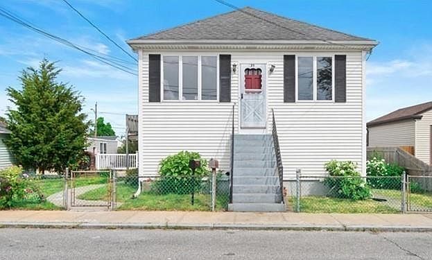 1st image of 25 Martello St