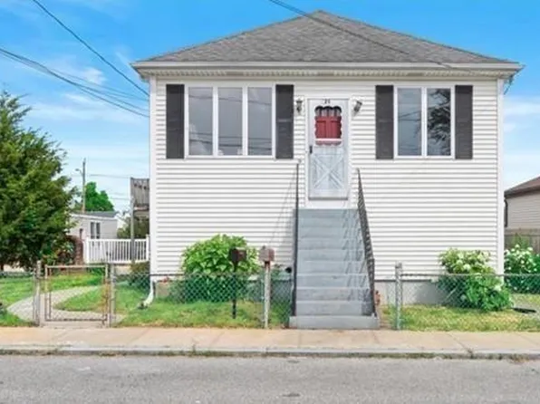 25 Martello St, East Providence, RI 02914