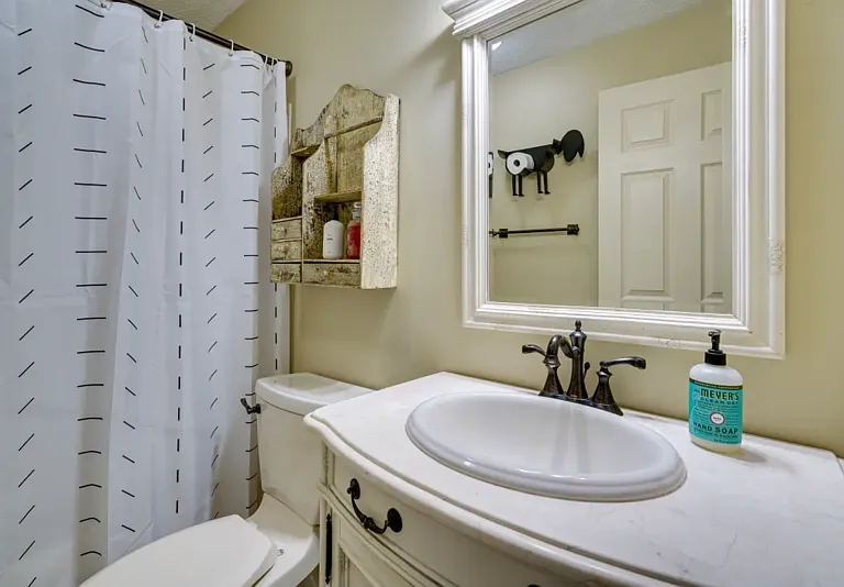 151 Rambling Rd — Photo 23